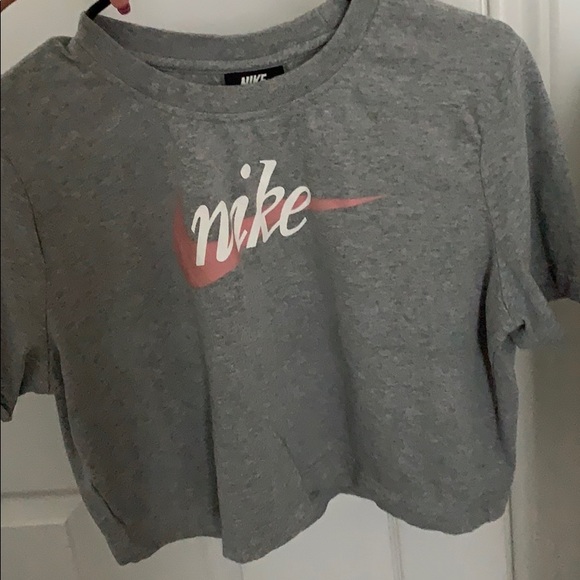 Nike Crop top NWOT - Picture 1 of 3
